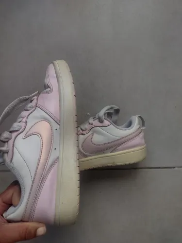 Tênis Nike borough rosa original- em bom estado