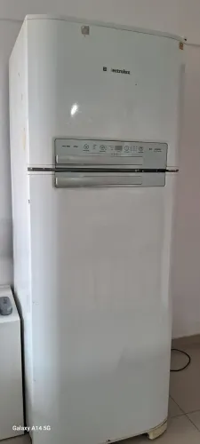 Geladeira frost free Electrolux