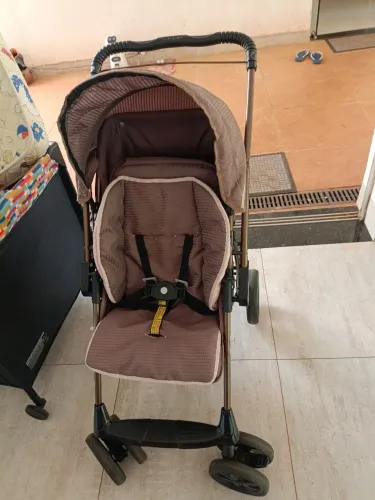 Carrinho de bebê Galzerano, usado, em excelentes condições