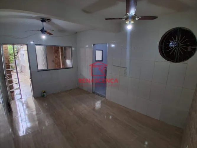 Casa com 1 Quarto em Ramos.