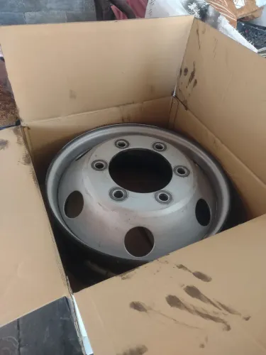 Roda do Ford cargo 17.5