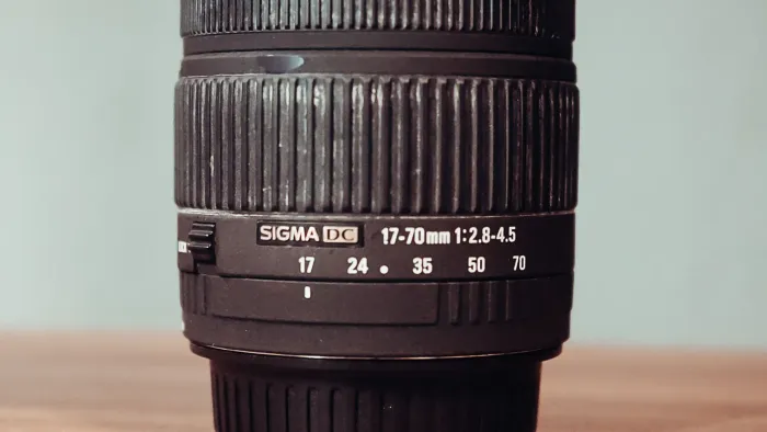 Lente Sigma 17-70mm F2.8-4.5 Para Canon Ef-s