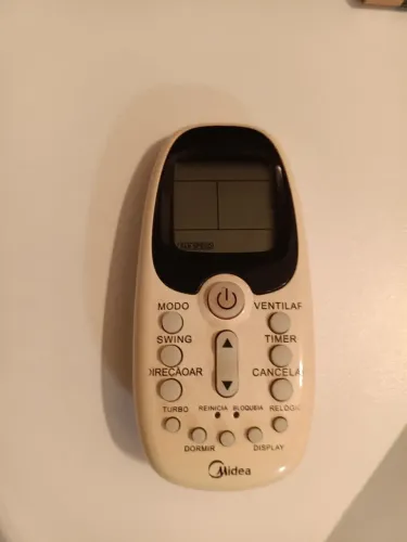 De ocasião: controle remoto ar Midea
