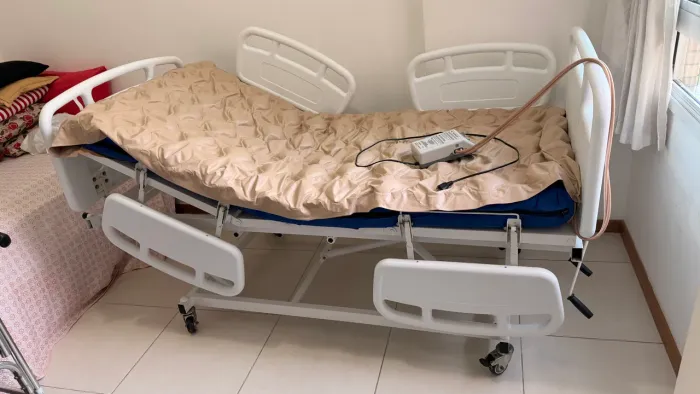 Cama solteiro 3 movimentos Motorizada COM COLCHÃO ANTI ESCARA