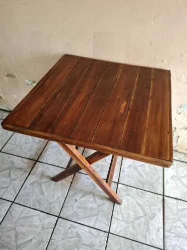 Jogo de mesa e cadeiras madeira maciça dobravel