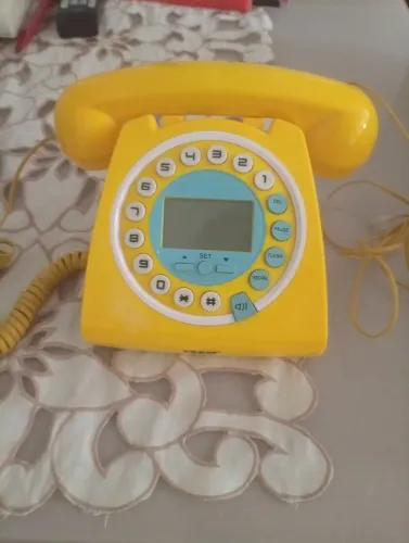 Vendo telefone modelo antigo.