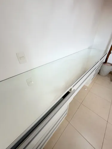 Bancada Profissional para Maquiagem com 12 Gavetas e Tampo de Vidro