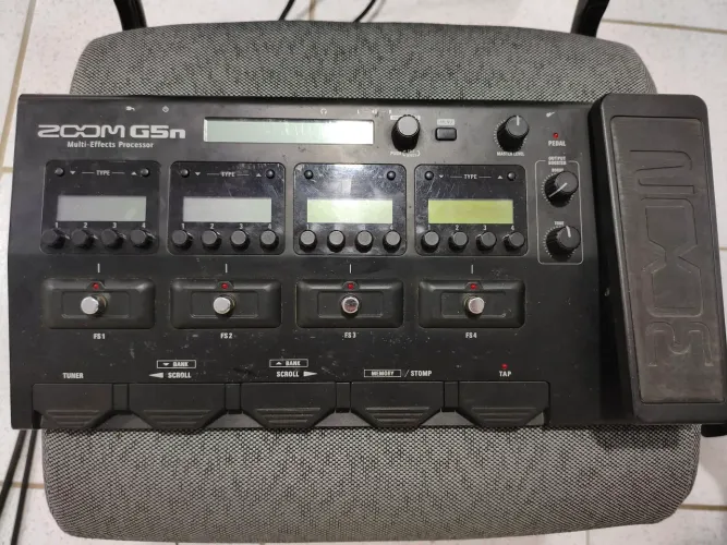 Pedaleira Zoom G5n Multi-efeitos Para Guitarra - Excelente Estado