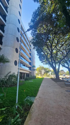 Vendo/ alugo 4 quartos- Asa Norte 167m²