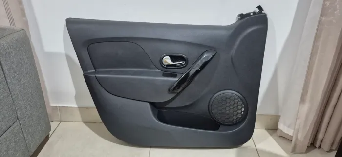 Forro de porta sandero 2018