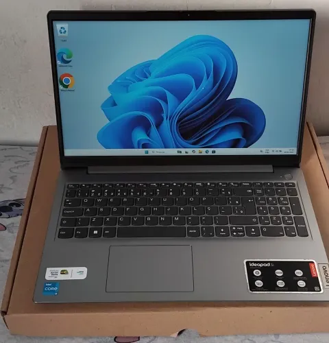 Notebook Lenovo ideapad Core i3 11°Geração SSD 256GB+8GB RAM Nota Fiscal Não Abaixo valor!