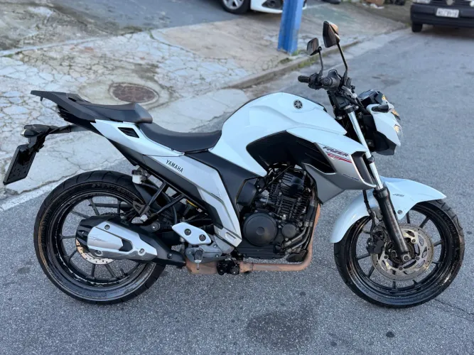 Fazer 250 fz25 2019 em bom estado !! Abaixo da fipe!! Baixo km