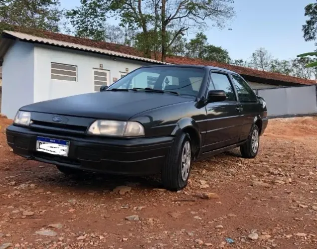 Ford Versailles GL 1.8i / 1.8 2P E 4P (álcool) 1993
