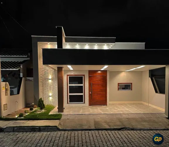 Casa mobiliada com 3 Quartos sendo uma suíte, energia solar e condomínio incluso (bairro S