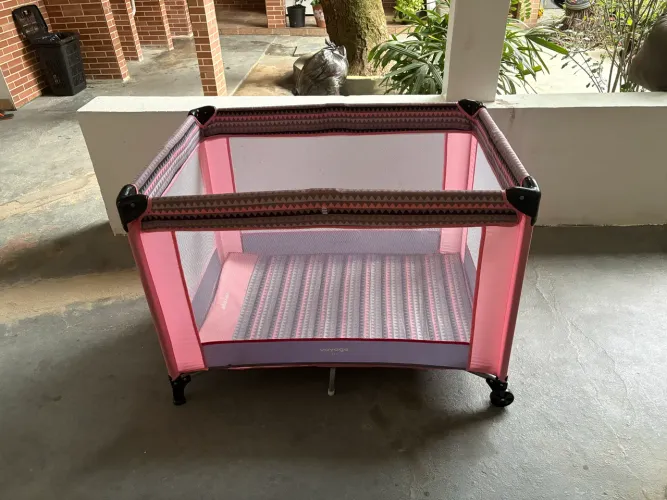 Berço Portátil Voyage Fit Rosa