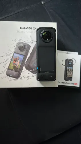 Câmera de Ação Insta360 X4 (360° em 8K)