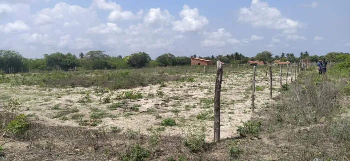 Vendo terreno próximo a Lagoa de Freicheiras em Icaraí de Amontada.