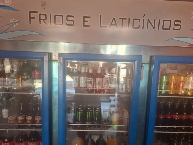 Vendo frizer vertical de 4 portas 9.000 mil *