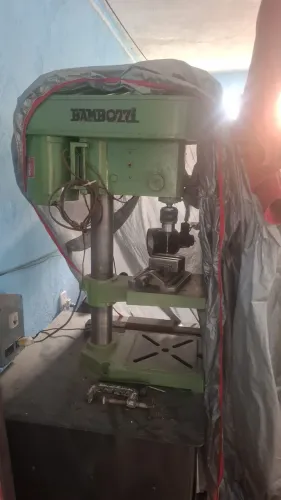Furadeira de bancada industrial Bambozzi