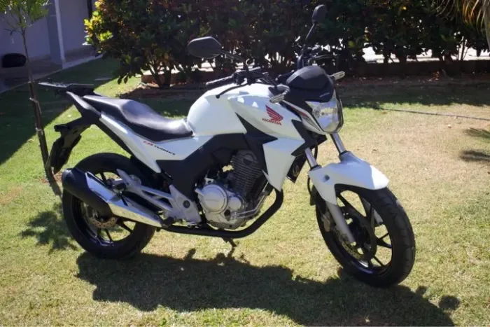 Moto Honda Twister 250