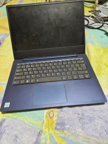 Notebook Lenovo core i5 8 geração 8gb 256 SSD 