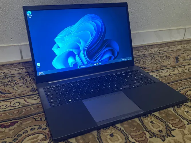 NOTEBOOK SAMSUNG INTEL CORE I3 11ª GERAÇÃO 12GB 240SSD TELA 15.6 FHD SAÍDA TIPO C