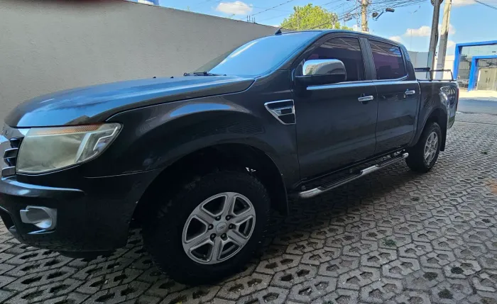 Ford Ranger XLT 2.5 16V 4X2 CD Flex 2014