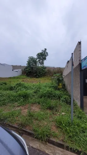 Terreno a Venda em Vinhedo Capela - Residencial dos Pinheiros