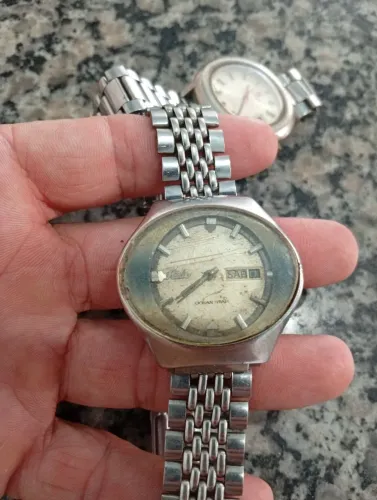 Relógio Mido para restaurar 