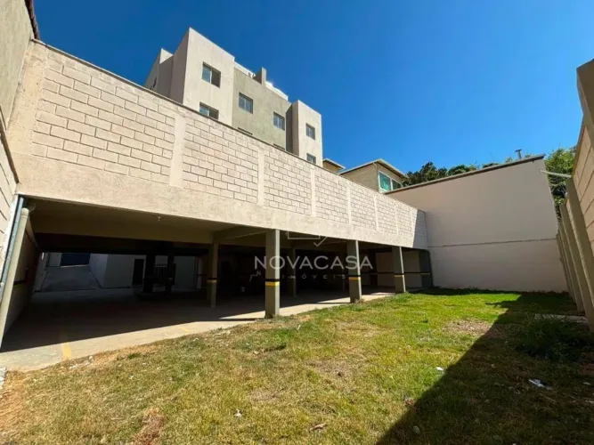 Apartamento com 2 dormitórios à venda, 47 m² por R$ 295.000,00 - Frei Leopoldo - Belo Hori