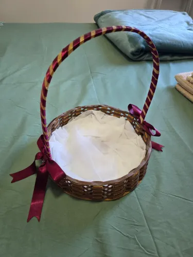 Cesta decorada para casamentos
