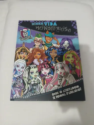 Livro monster high 