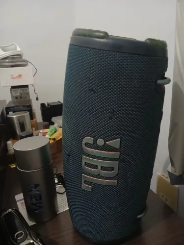 Jbl extreme sem carregador funcionando perfeitamente