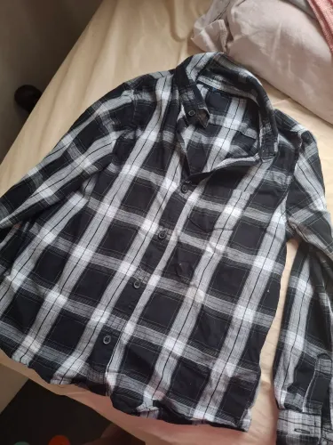 lote com 4 peças de roupas infantil para menino ( veste 7 a 8 anoe)