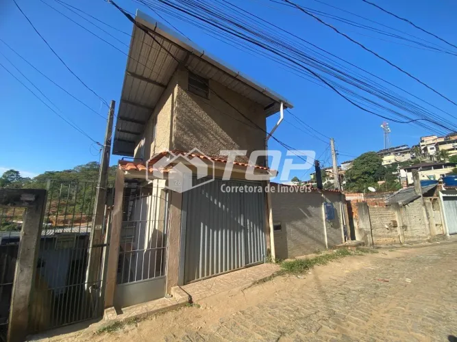 Casa à venda com 03 moradias / Amaral