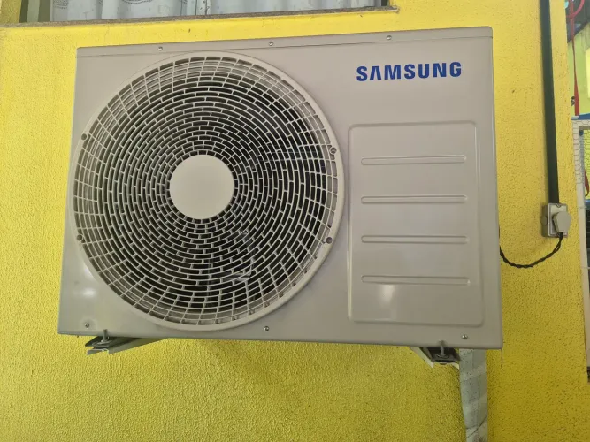 Ar condicionado Samsung Split Inverter - 22.000 btus - Frio