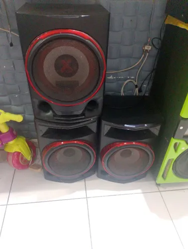 Som LG 2,250W muito bom