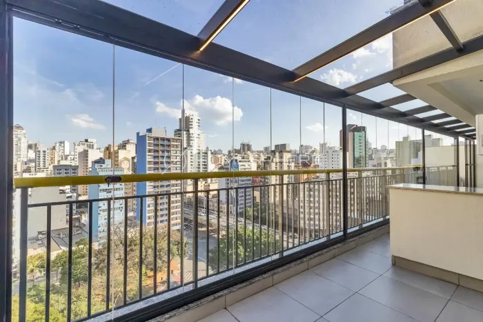 Condomínio Smart Santa Cecília Avenida Duque de Caxias, 61. Cobertura reformada à venda 70