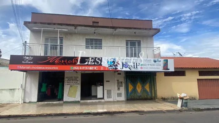 Sobrado 295m² c/ 3 Quartos | Jd. das Aroeiras | Sala comercial independente