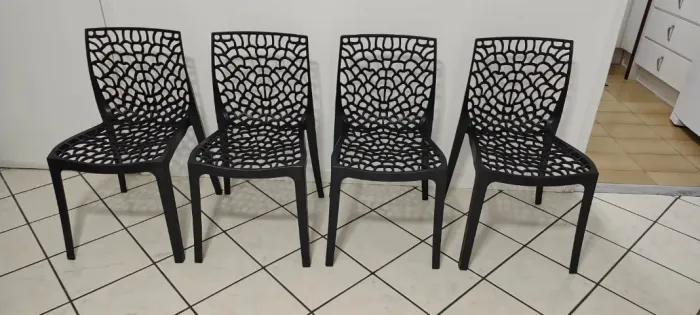 Cadeiras Plásticas modernas