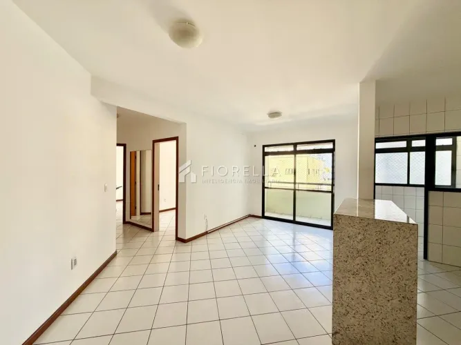 Apartamento à venda com 02 dormitórios, sendo 01 suíte, em Campinas, São José/SC.