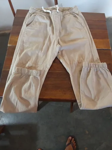 Calça calça jogger beger infantil Tamanho 12 - ótimo estado
