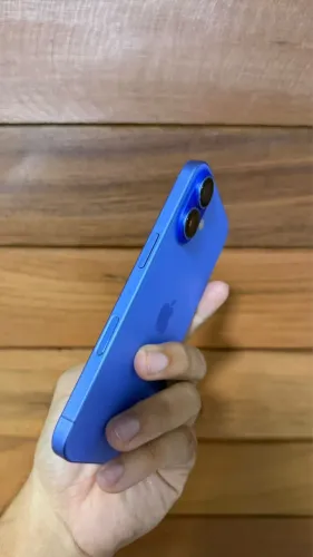 iPhone 16 128