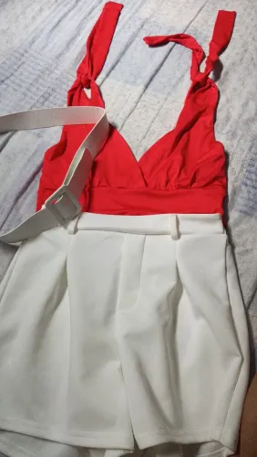 Vendo um conjunto de roupa feminina foi usado uma vez só