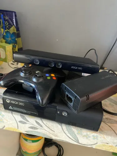 Vendo Xbox 360 desbloqueado com jogos no HD