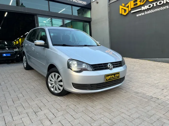 Volkswagen Polo 1.6 Mi/s.ouro 1.6 MI Tot.flex 8V 5P 2014