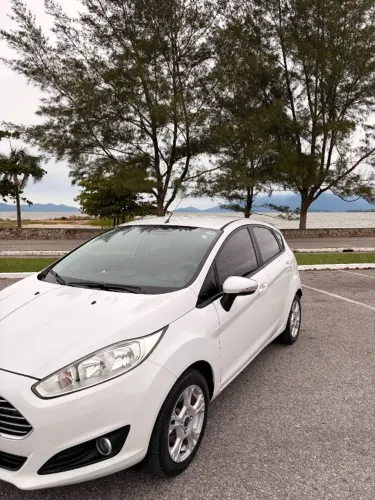 Ford Fiesta SE 1.6 8V Flex 5P 2014