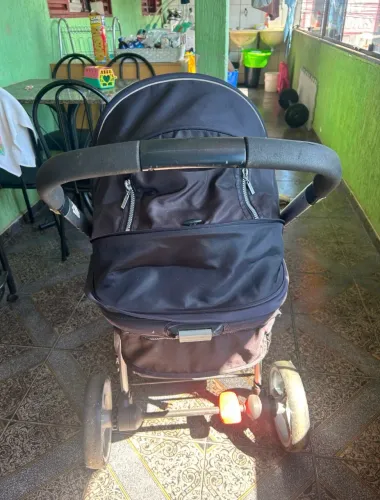 Carrinho de bebê kiddo