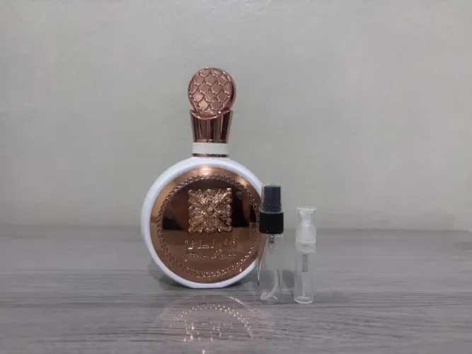 Fração de 5ml do perfume Fakhar Rose. Leia drescrição.