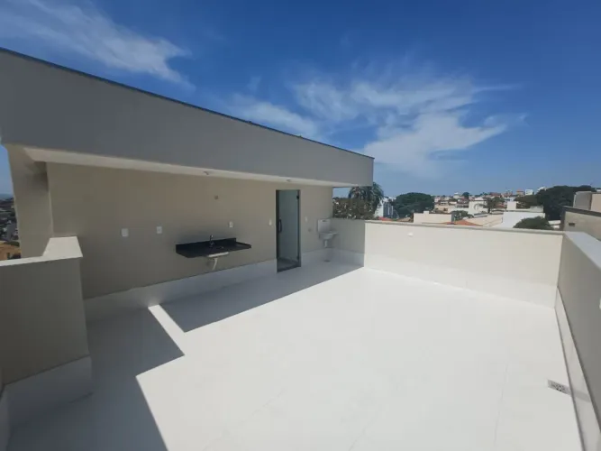 Cobertura em Copacabana com 68 m² , 2 quarto(s) , 1 vaga(s)